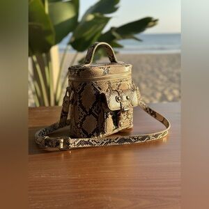 Moda Luxe Snake Print Crossbody Bag